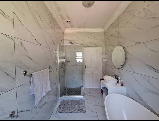 4 BEDROOM FREESTANDING FOR SALE IN UVONGO